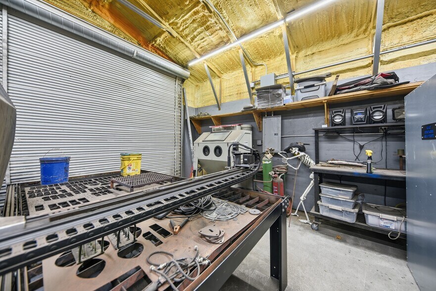 More Photos Of 518 Columbus Rd, Sealy Light Manufacturing For Sale