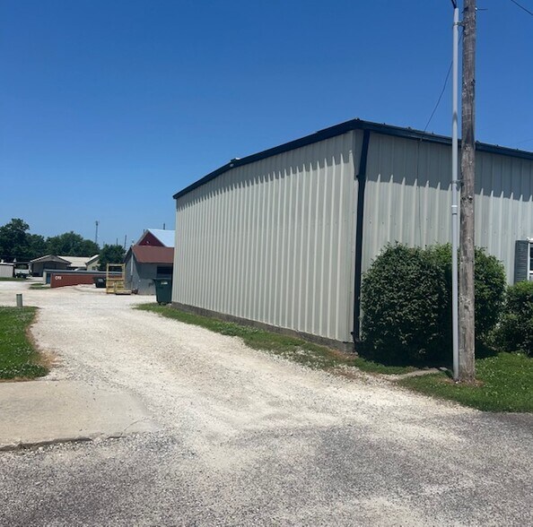 More Photos Of 203 1st St, Martinsburg General Retail For Sale