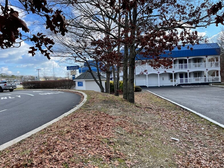 More Photos Of 633 White Horse Pike, Absecon Hotel For Sale