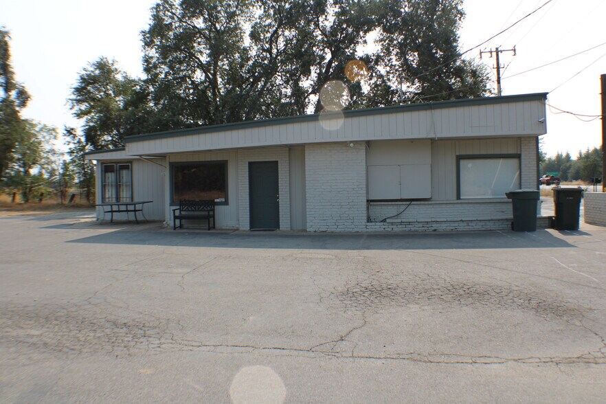 More Photos Of 89 Lincoln Blvd, Lincoln Medical For Sale