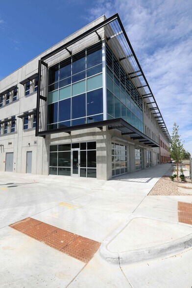 More Photos Of 2115 N Scranton Way, Aurora Light Manufacturing For Lease
