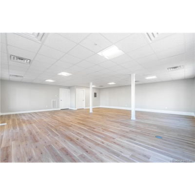More Photos Of 642 Stafford Ave, Bristol Office Residential For Lease