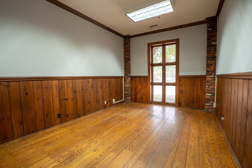 More Photos Of 11135 Monroe Rd, Matthews Distribution For Sale