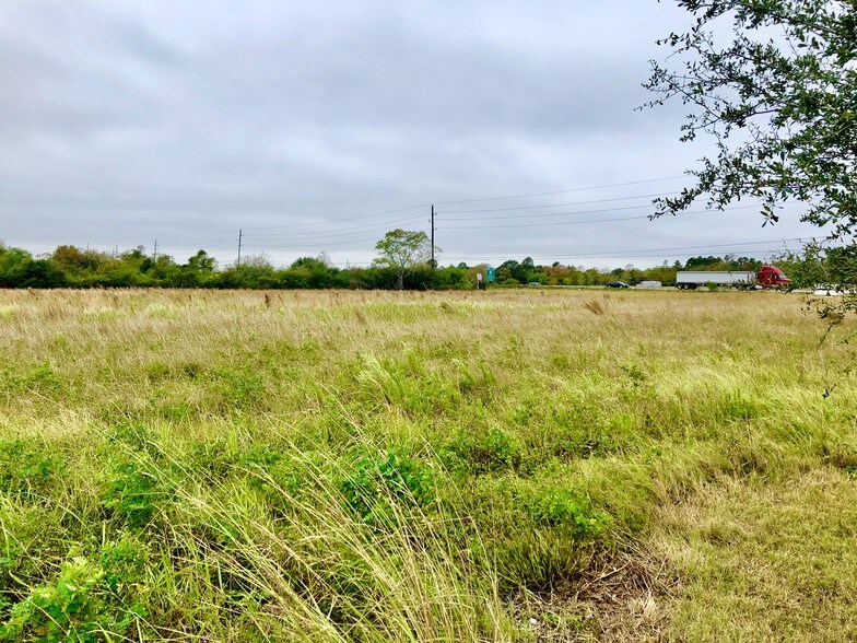 More Photos Of Outlet Center Dr, Sealy Land For Sale