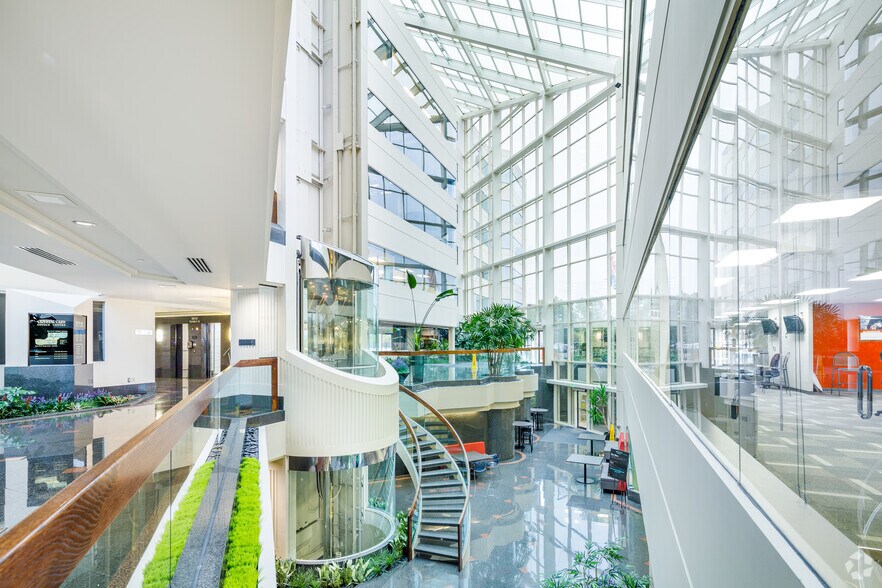 More Photos Of 39555 Orchard Hill Pl, Novi Office For Lease