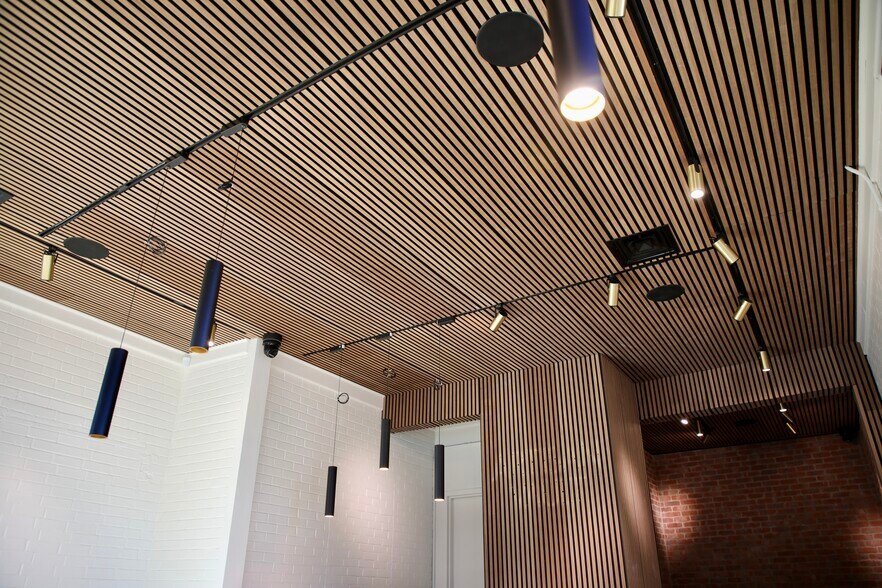 More Photos Of 2324 S Lamar Blvd, Austin Unknown For Lease