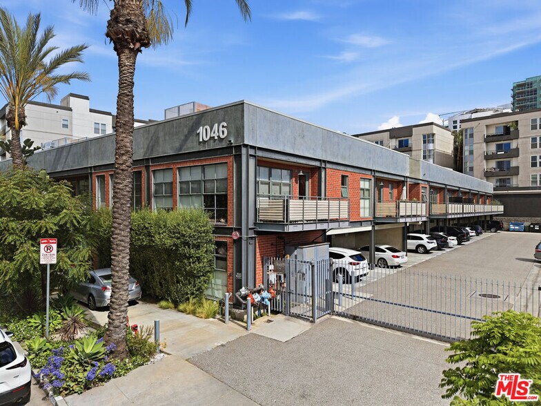 More Photos Of 1046 Princeton #108 dr, Marina Del Rey Office For Sale
