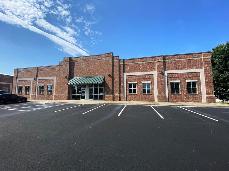 More Photos Of 4526 Westinghouse Blvd, Charlotte Unknown For Lease