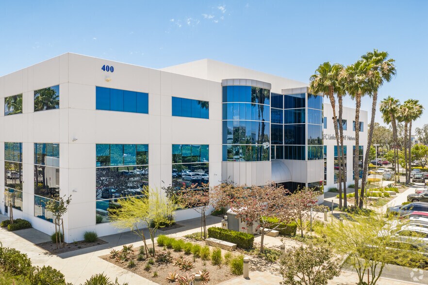 More Photos Of 400 E Rincon St, Corona Office For Sale