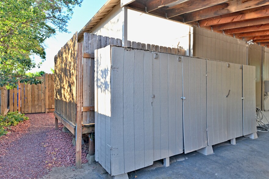 More Photos Of 437 Ash St, Central Point Apartments For Sale