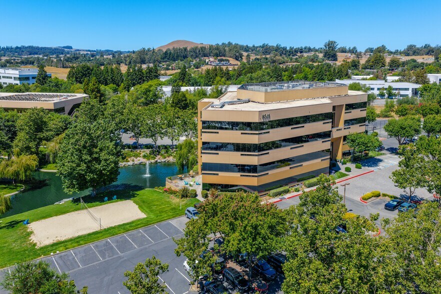 More Photos Of 5341 Old Redwood Hwy, Petaluma Office For Lease