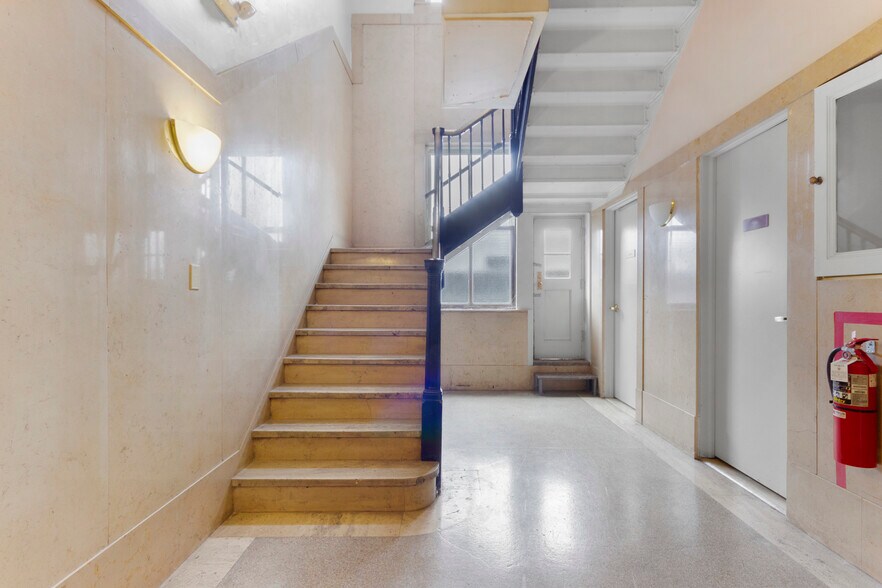 More Photos Of 126 State St, Albany Loft Creative Space For Sale