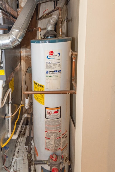 More Photos Of 401-405 S High St, Baltimore Storefront Retail Residential For Sale