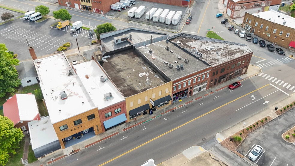More Photos Of 233 E Sullivan St, Kingsport Storefront For Sale