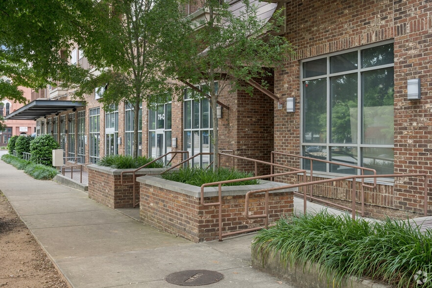 More Photos Of 79 Commerce St, Montgomery Apartments For Lease