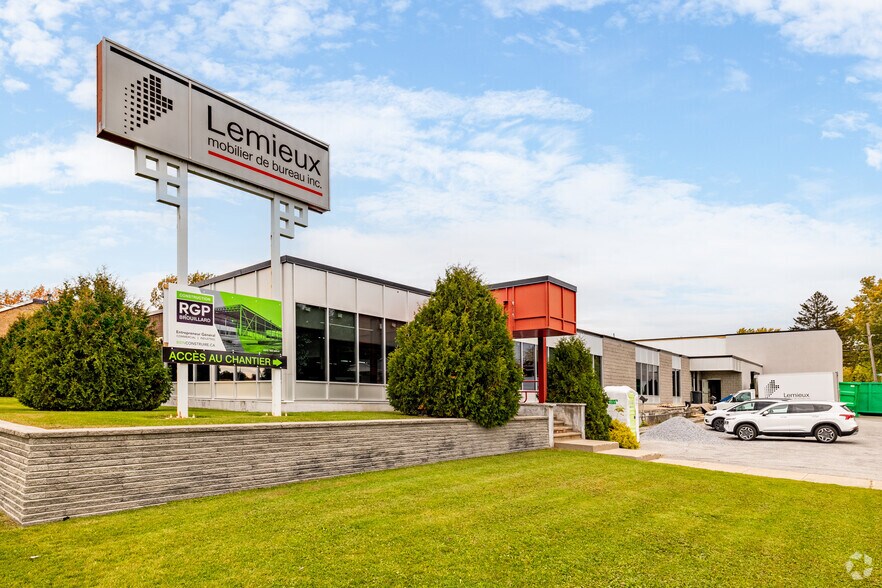 More Photos Of 1380 Boul Laurier E, Saint-hyacinthe Department Store For Sale