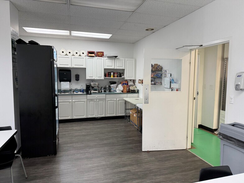 More Photos Of 6020 Benore Rd, Toledo Manufacturing For Sale