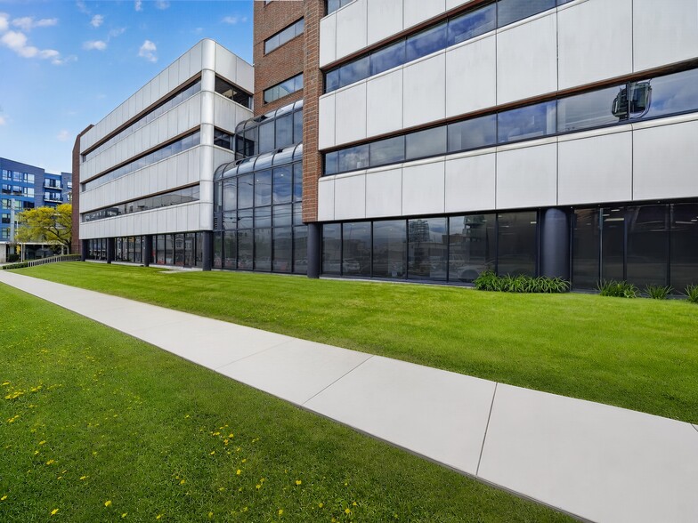 More Photos Of 1000 E Genesee St, Syracuse Medical For Lease