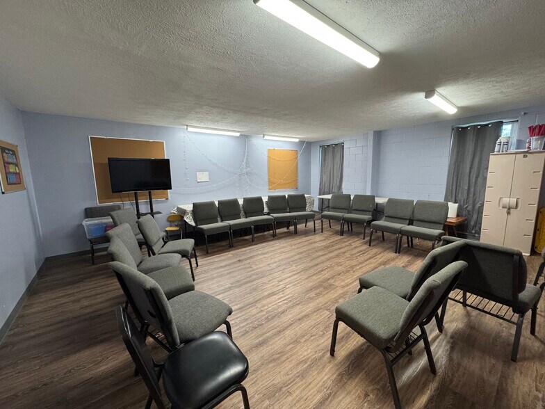 More Photos Of 2100 S 51st St, Omaha Religious Facility For Sale