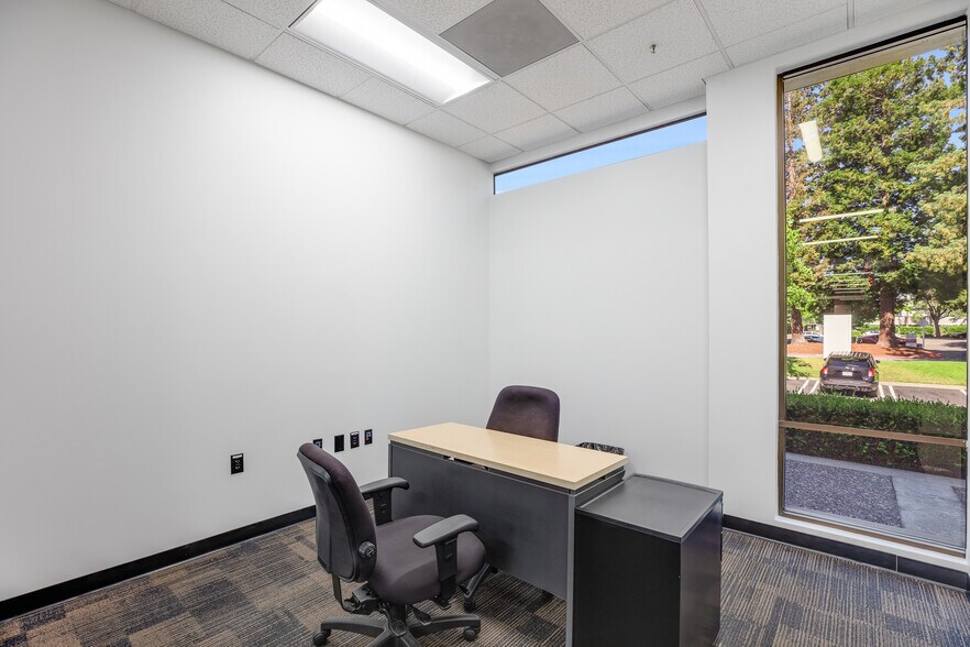 More Photos Of 390-392 Potrero Ave, Sunnyvale Research And Development For Lease
