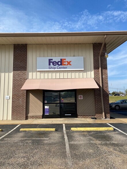 More Photos Of 1155 S Gloster St, Tupelo Flex For Sale