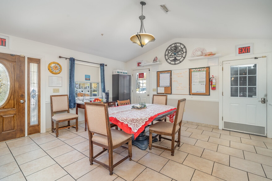 More Photos Of 2415A-2415B-2441 S Center St, Hickory Assisted Living For Sale