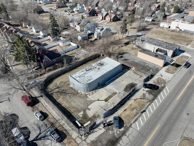 More Photos Of 10301 Whittier Ave, Detroit Auto Repair For Sale