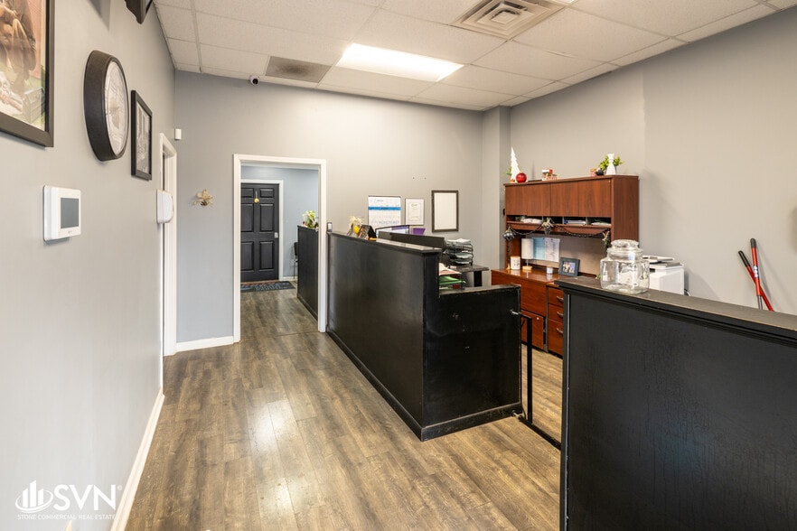 More Photos Of 101 Kemper Dr, Nicholasville Warehouse For Sale