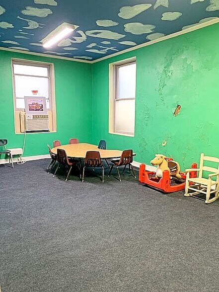 More Photos Of 703-705 N 4th St, West Monroe Religious Facility For Sale