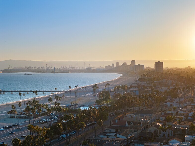 More Photos Of 28 Argonne Ave, Long Beach Apartments For Sale