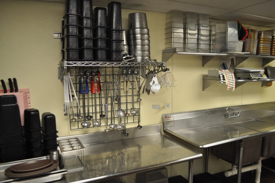 More Photos Of 7340 Fairlane Village Mall, Pottsville Freestanding For Sale
