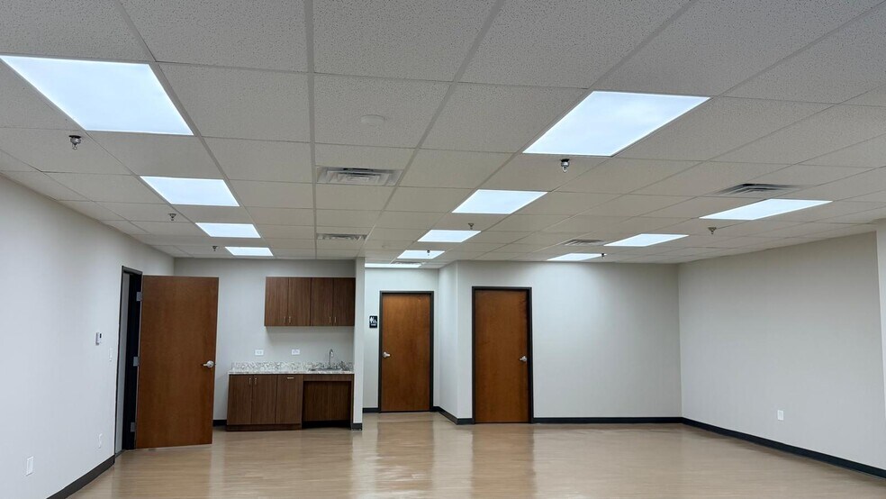 More Photos Of 3231-3233 Irving Blvd. & 5015 Sharp St, Dallas Warehouse For Sale