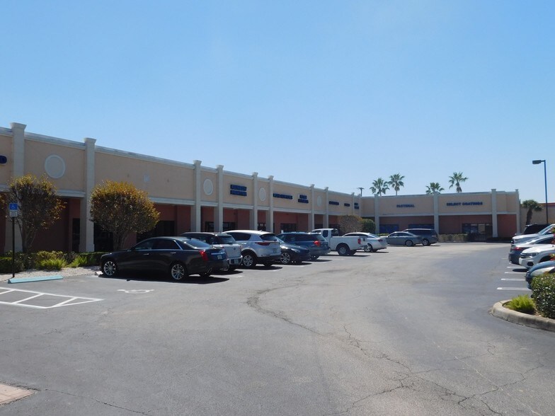 More Photos Of 3300 S Congress Ave, Boynton Beach Showroom For Sale