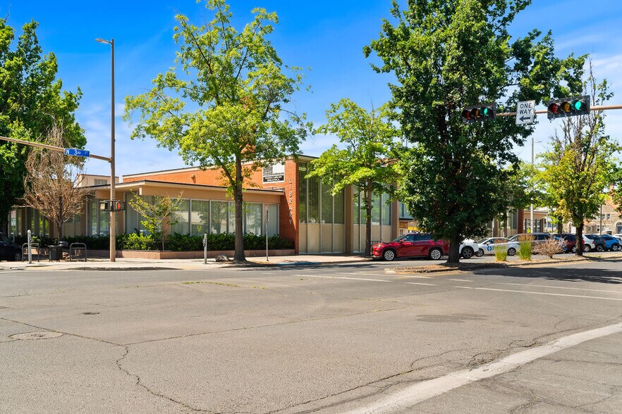 More Photos Of 17 N 3rd St, Yakima Apartments For Sale