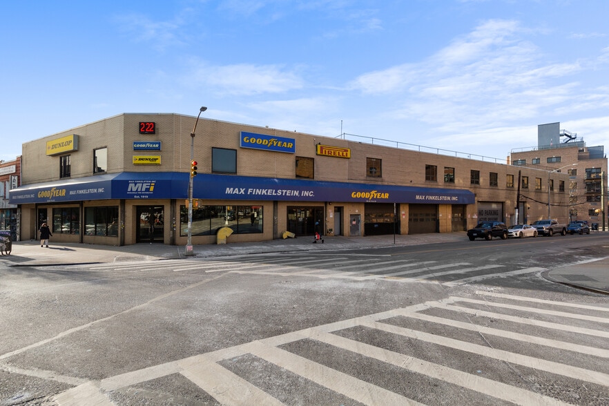 Primary Photo Of 30-02 Newtown Ave, Astoria Warehouse For Lease