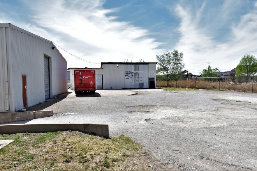 More Photos Of 2305 W Highway 90, Alpine Warehouse For Sale