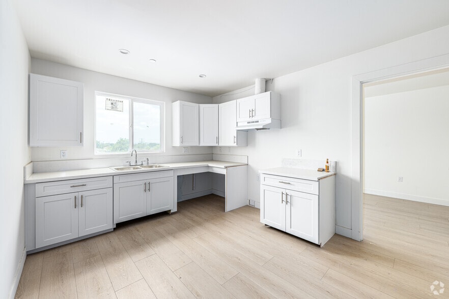 More Photos Of 8717 S Central Ave, Los Angeles Apartments For Sale
