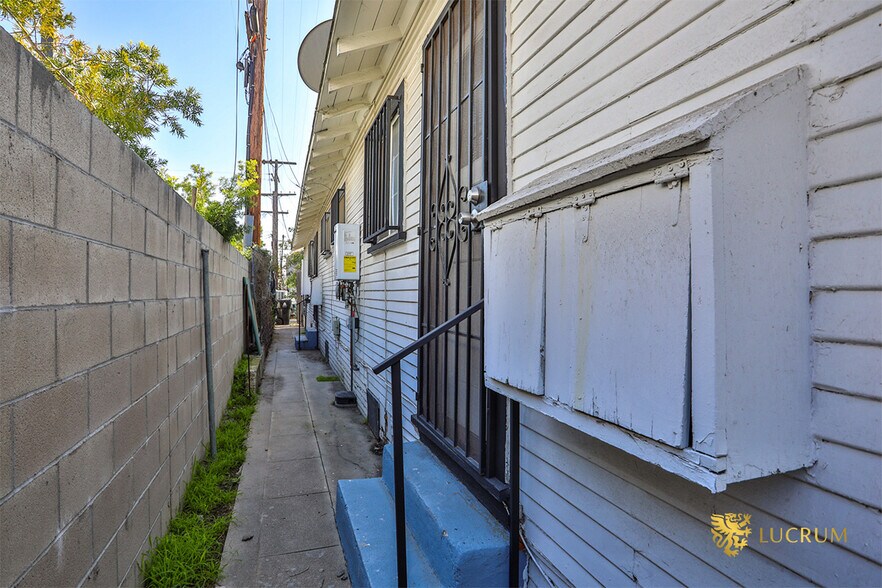 More Photos Of 2867-2873 Edgehill Dr, Los Angeles Apartments For Sale