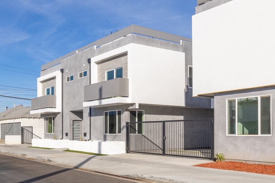 More Photos Of 10857 Morrison St, North Hollywood Apartments For Sale