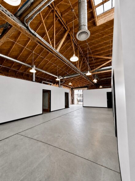 More Photos Of 1410 S Centinela Ave, Los Angeles Storefront Retail Office For Lease