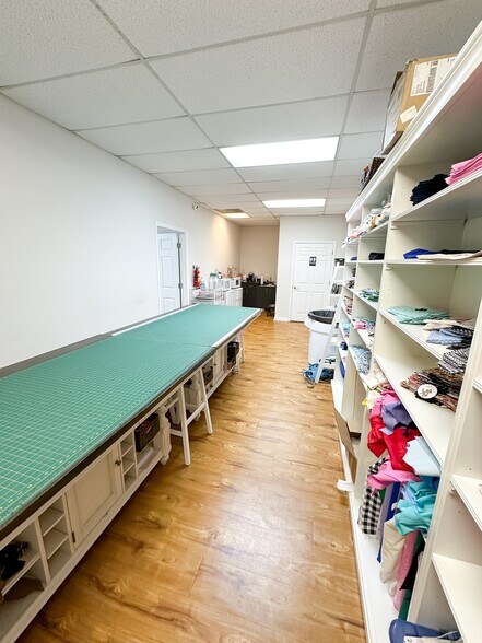 More Photos Of 999 Whitlock Ave SW, Marietta Unknown For Lease