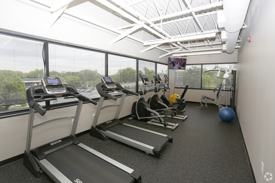 More Photos Of 300 Littleton Rd, Parsippany Office For Lease