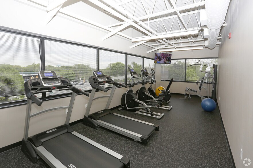 More Photos Of 300 Littleton Rd, Parsippany Office For Lease