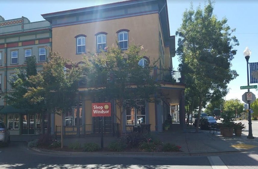 More Photos Of 220 Windsor River Rd, Windsor Apartments For Sale