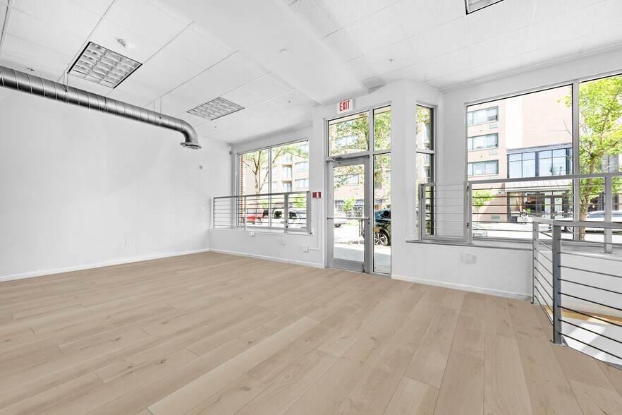 More Photos Of 504 Elmwood Ave, Buffalo Apartments For Lease