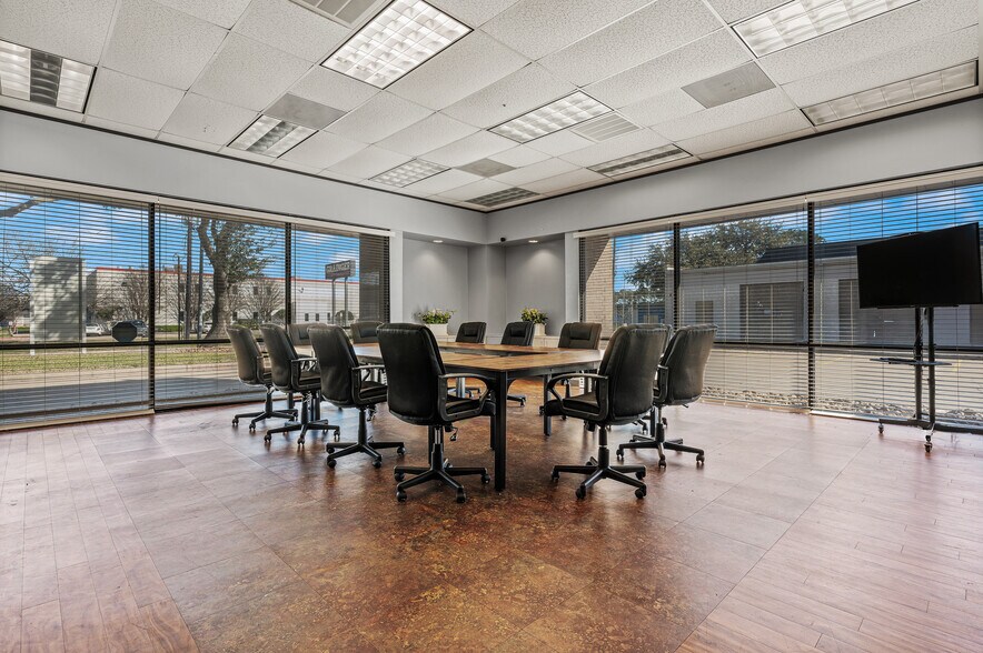 More Photos Of 3945 Greenbriar Dr, Stafford Industrial For Sale