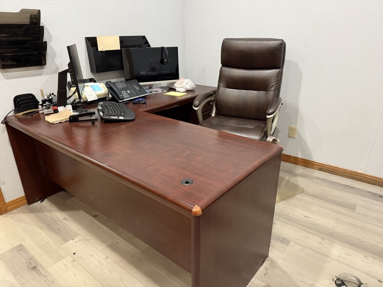 More Photos Of 3875-3883 E Livingston Ave, Columbus Warehouse For Lease