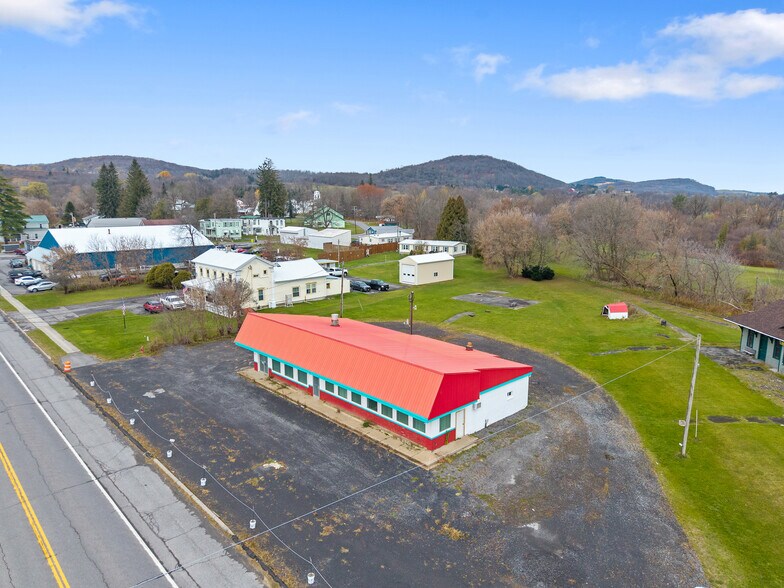 More Photos Of 9681 US 20, Cassville Restaurant For Sale