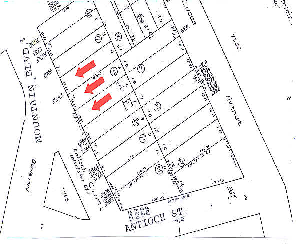 More Photos Of 2060 Mountain Blvd, Oakland Storefront For Lease