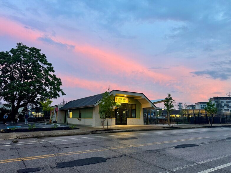 More Photos Of 6314 Broad St, Pittsburgh General Retail For Sale